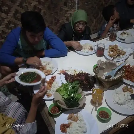 Gambar Makanan Istana Ikan Bakar 10