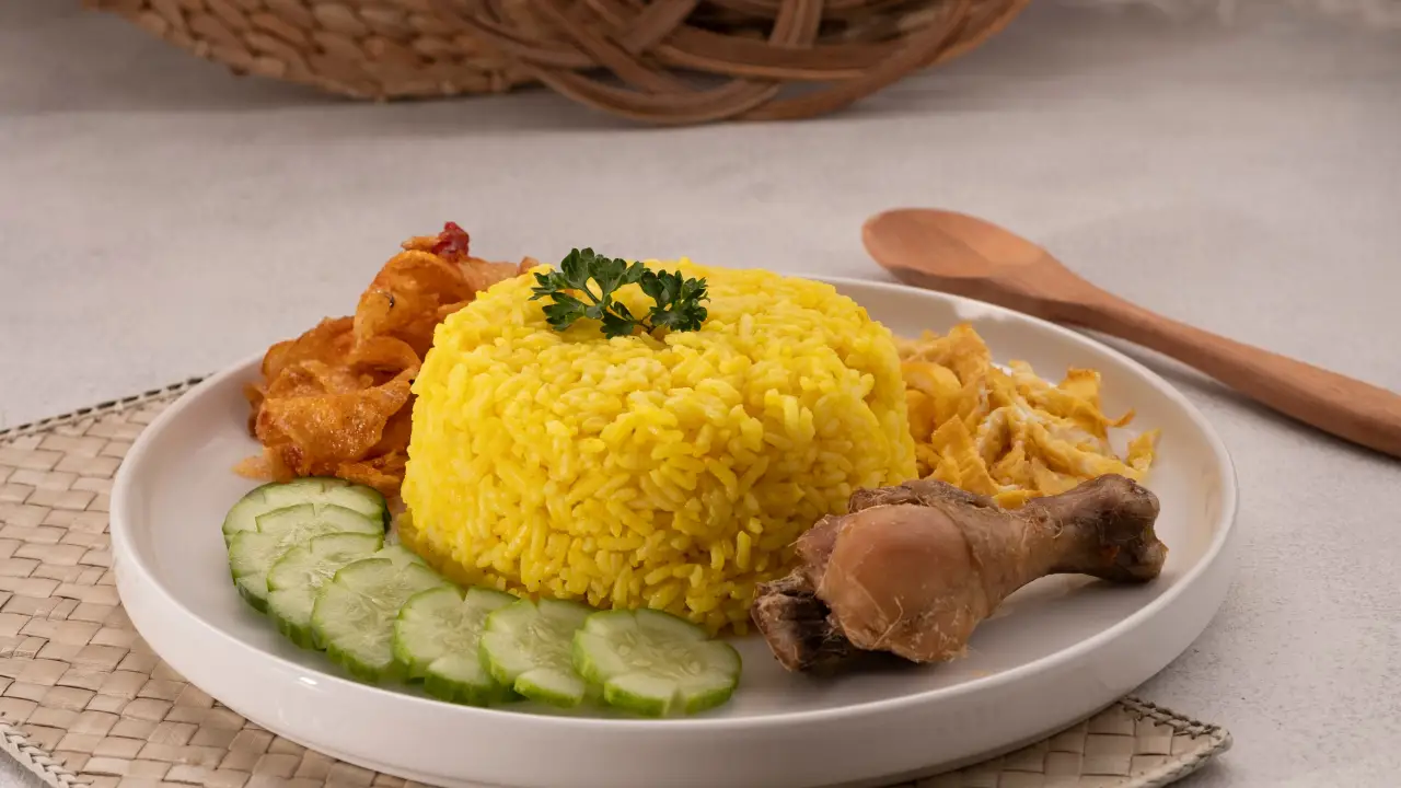 Nasi lemak kuning (cyberjaya)