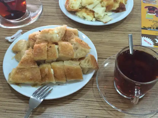 Tarihi Karaköy Börekçisi'nin yemek ve ambiyans fotoğrafları 3