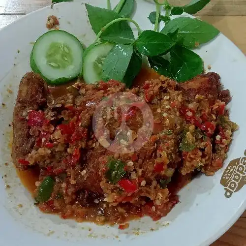 Gambar Makanan Ayam Penyet Sambal Ijo Bu Sum Kost Leguti, Lengkong Gudang Timur 4 9