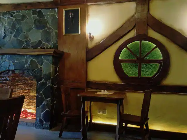 Gambar Makanan House of Hobbit Grill and Bar 14