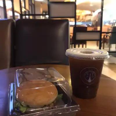 J.CO Donuts & Coffee