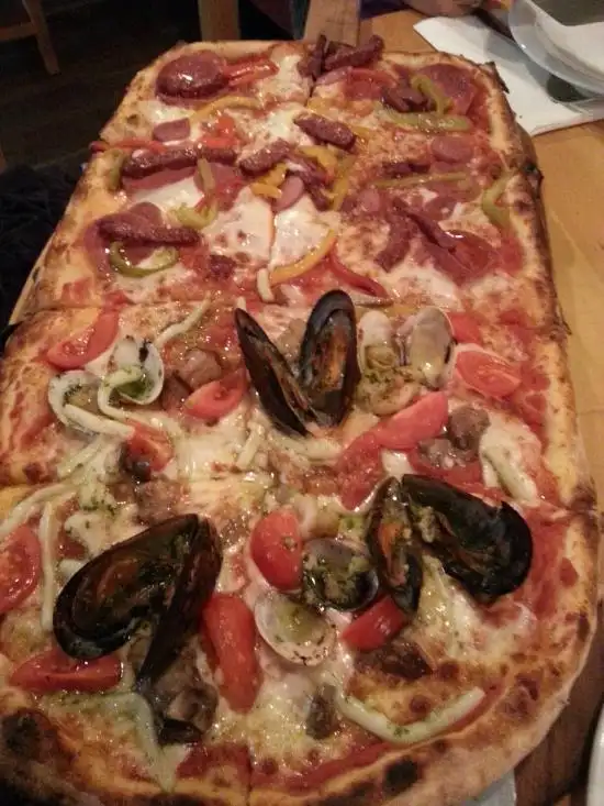 Metre Pizza'nin yemek ve ambiyans fotoğrafları 3