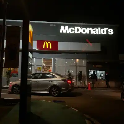 McDonald’s & McCafe Drive-Thru