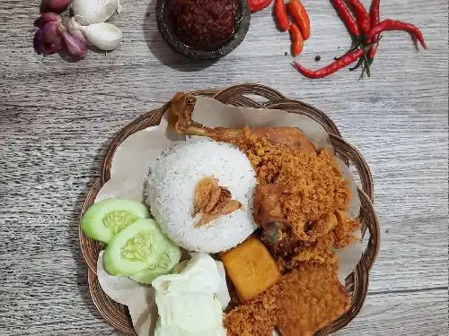 Ayam Goreng, Sei Sapi, Roti Bakar Dahaga Cafe