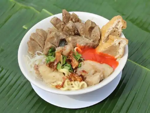 Bakso Urat Ads, Tamora