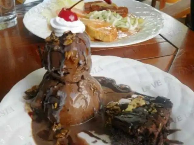 Gambar Makanan Lind's Cafe 5