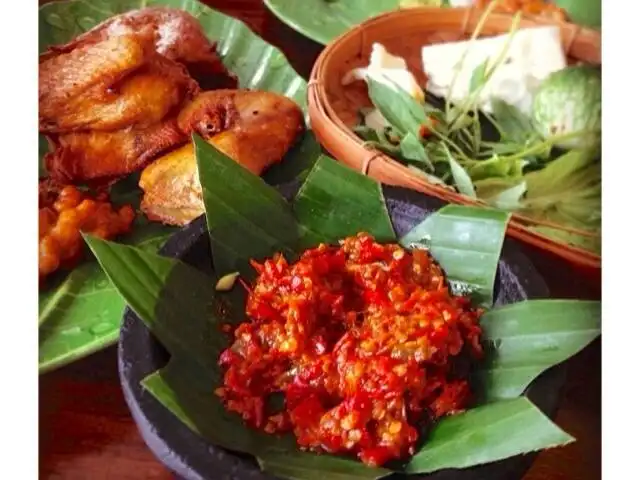 Gambar Makanan Lalapan Masakan Sunda & Hidangan Laut 15