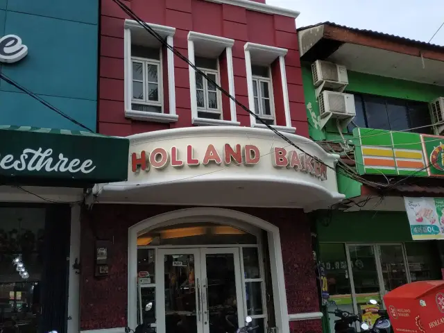 Gambar Makanan Holland Bakery 13