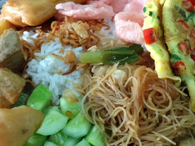 Gambar Makanan Nasi Uduk & Ketupat Sayur Encim Sukaria 2