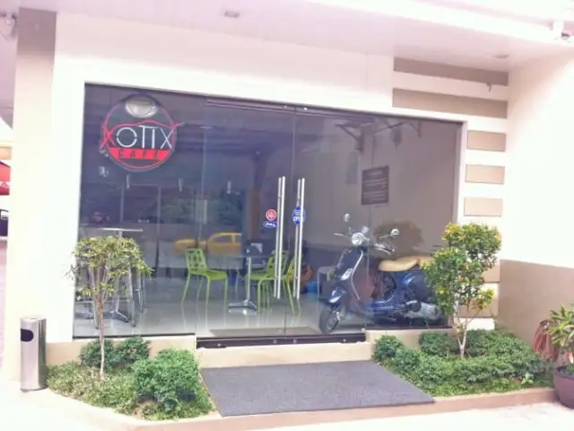 Xotix Cafe