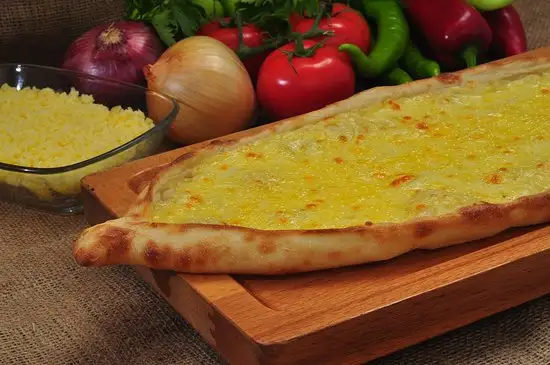 Tarihi Taş Fırın Pide & Pizza'nin yemek ve ambiyans fotoğrafları 1