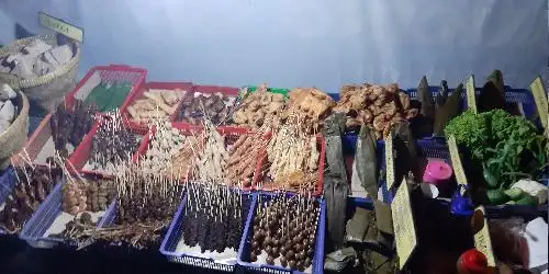 Angkringan nasi kucing tenda biru, Pejaten Raya