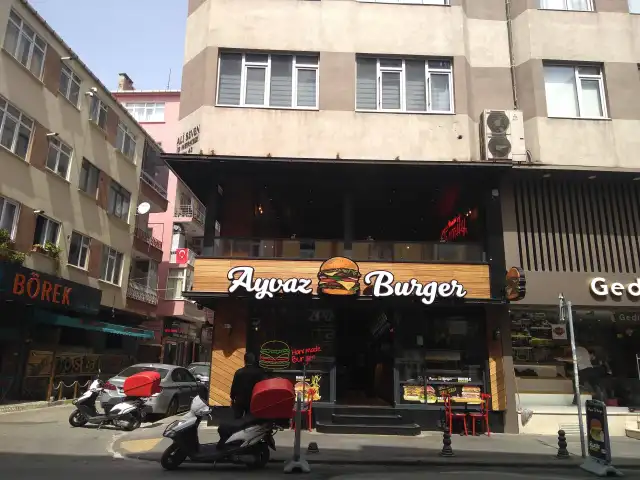 Ayvaz Burger'nin yemek ve ambiyans fotoğrafları 9