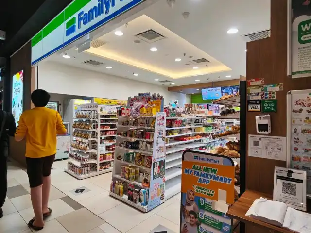 FamilyMart MyTown