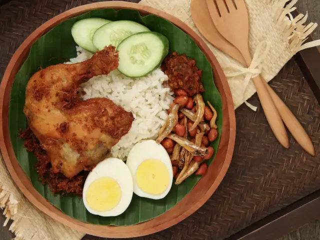 Nasi Lemak Royale (Tanjung Bendahara)