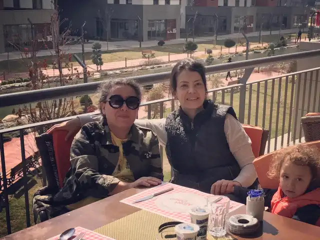 Kaşmir Göl Evleri Teras Cafe'nin yemek ve ambiyans fotoğrafları 12