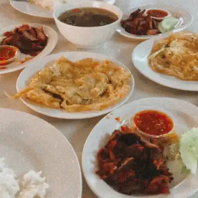 Kedai Kak La Nasi Berlauk Sohor