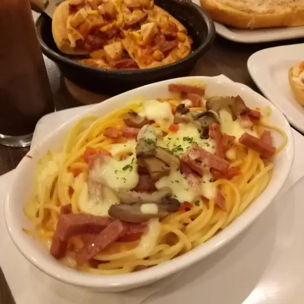 Gambar Makanan Pizza Hut 8