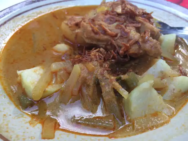 Gambar Makanan Ketupat Sayur CNI Puri 4