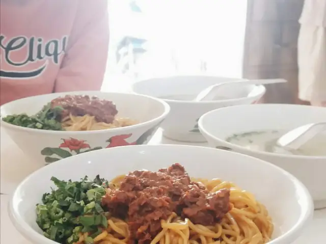 Gambar Makanan Mie Lezat Khas Bandung (Gang Luna) 8