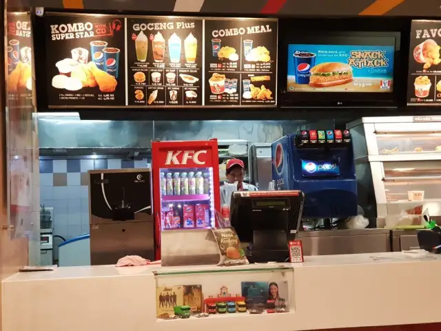 Gambar Makanan KFC Pandanaran 4