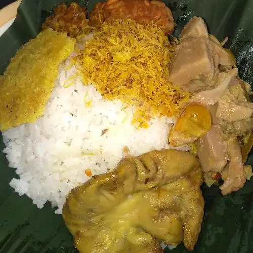 Gambar Makanan NASI BHUK UMIK MOH, Jl.ZAENAL ZAKSE GG. 4 JODIPAN 7