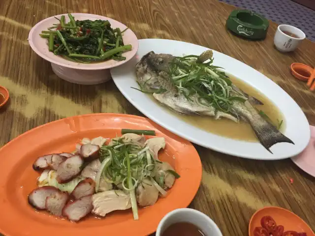 Loke Tien Yuen Restaurant Food Photo 1