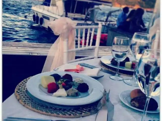istanbul Ortaköy sahil'nin yemek ve ambiyans fotoğrafları 14