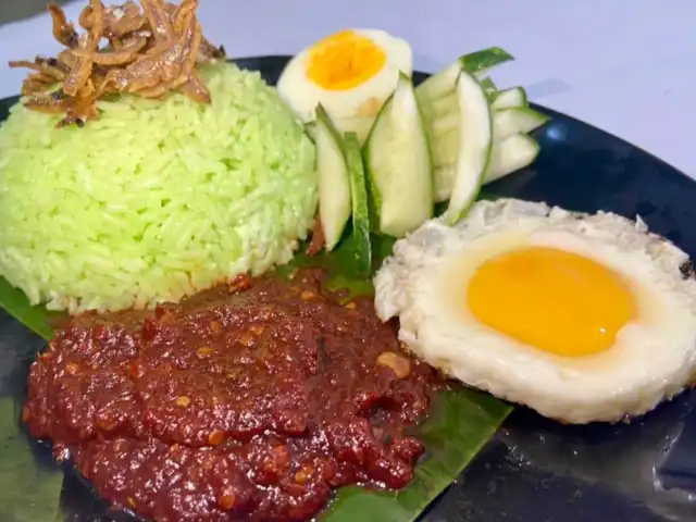 Nasi Lemak Daun @ Setia Alam