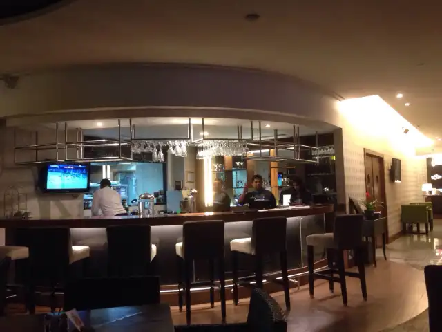 Gambar Makanan Peninsula Restaurant - Hotel Peninsula 13