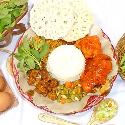 Gambar Makanan Nasi Campur dan Ayam Goreng "Pak Djo", Gubeng 7
