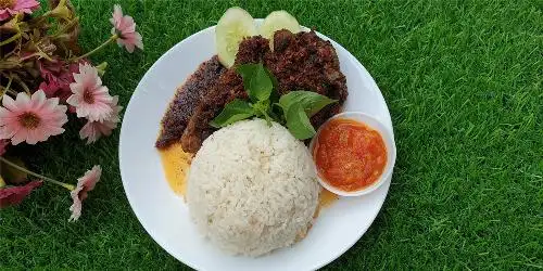 Pinus Kitchen Nasi Goreng Ayam Nasi Box Sop Frozen Food Minuman Kopi, Rukan Cord