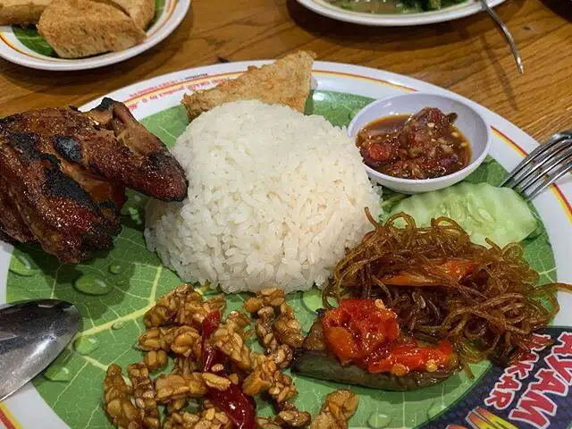 Gambar Makanan Ayam Bakar Wong Solo 10