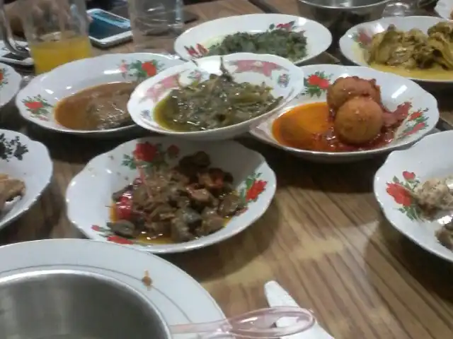 Gambar Makanan Rumah Makan Padang Medan 11