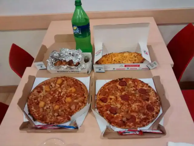 Gambar Makanan Domino's Pizza 8