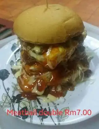 Burger Kalut Food Photo 2