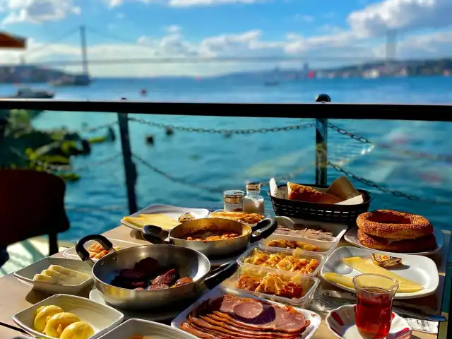Çengelköy Çınaraltı'nin yemek ve ambiyans fotoğrafları 1