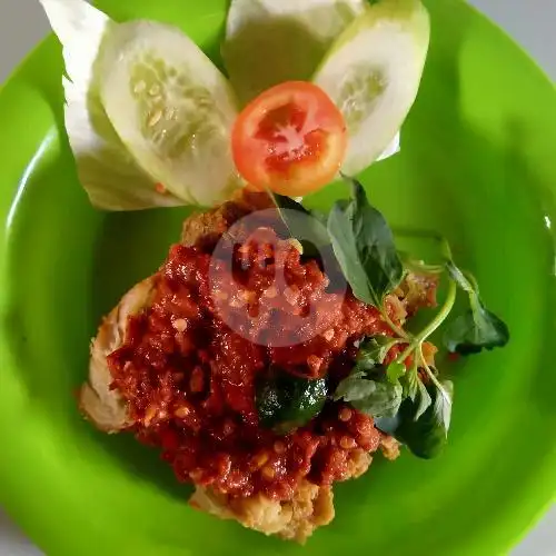 Gambar Makanan Ayam Geprek Mbok Lueng, Ubud 1