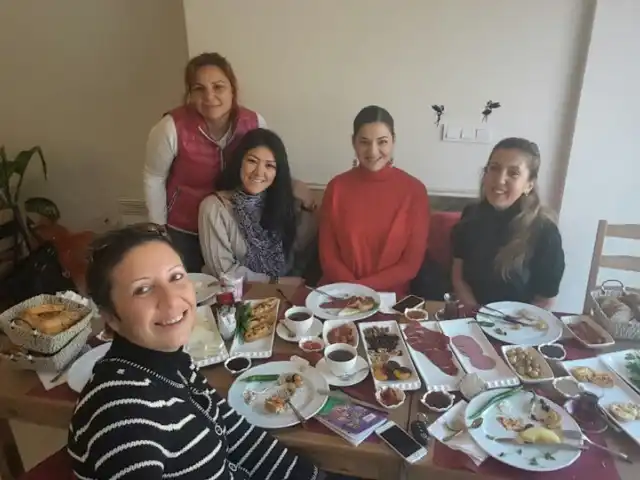 Safi Naz Cafe'nin yemek ve ambiyans fotoğrafları 4