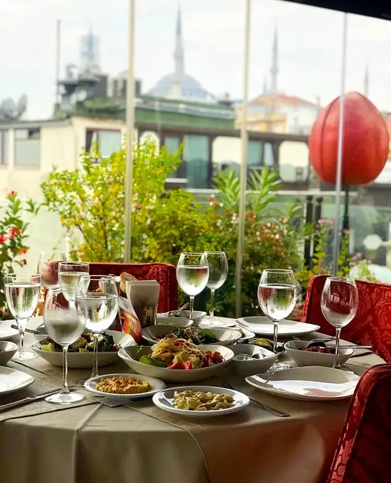 Tria Elegance Restaurant'nin yemek ve ambiyans fotoğrafları 18
