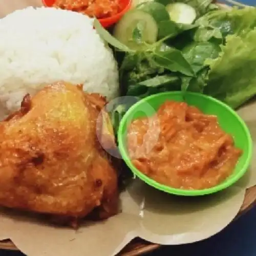 Gambar Makanan Ayam & Ikan Bakar Bang Boy, Gang Pulo 7