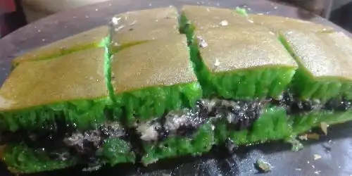 Martabak Manis Dan Telur Laka Laka, Pondok Gede