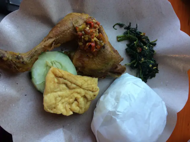 Gambar Makanan Ayam Goreng Nelongso 8