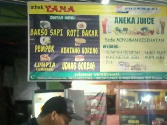 Gambar Makanan Pusat Jajanan Malam Hari 7