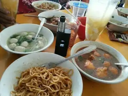 Gambar Makanan Mie Baso Kanis 12