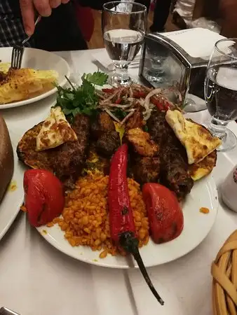 Almadina Resturant'nin yemek ve ambiyans fotoğrafları 1