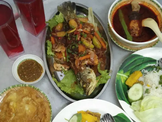 RESTORAN ASAM PEDAS 77