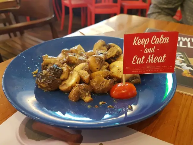 Gambar Makanan Steak Hotel by Holycow! 18