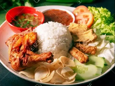 AYAM PENYET PAK SABAR